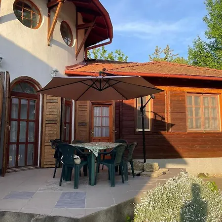 Gulipan Vendeghaz Appartement *